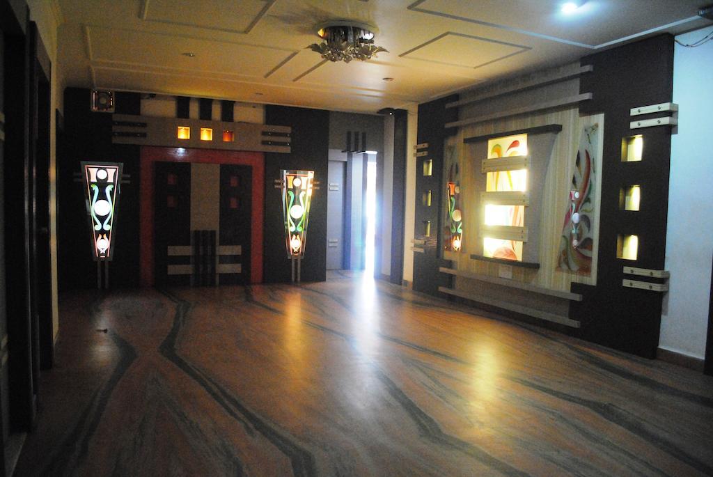 普里 Padma酒店 外观 照片